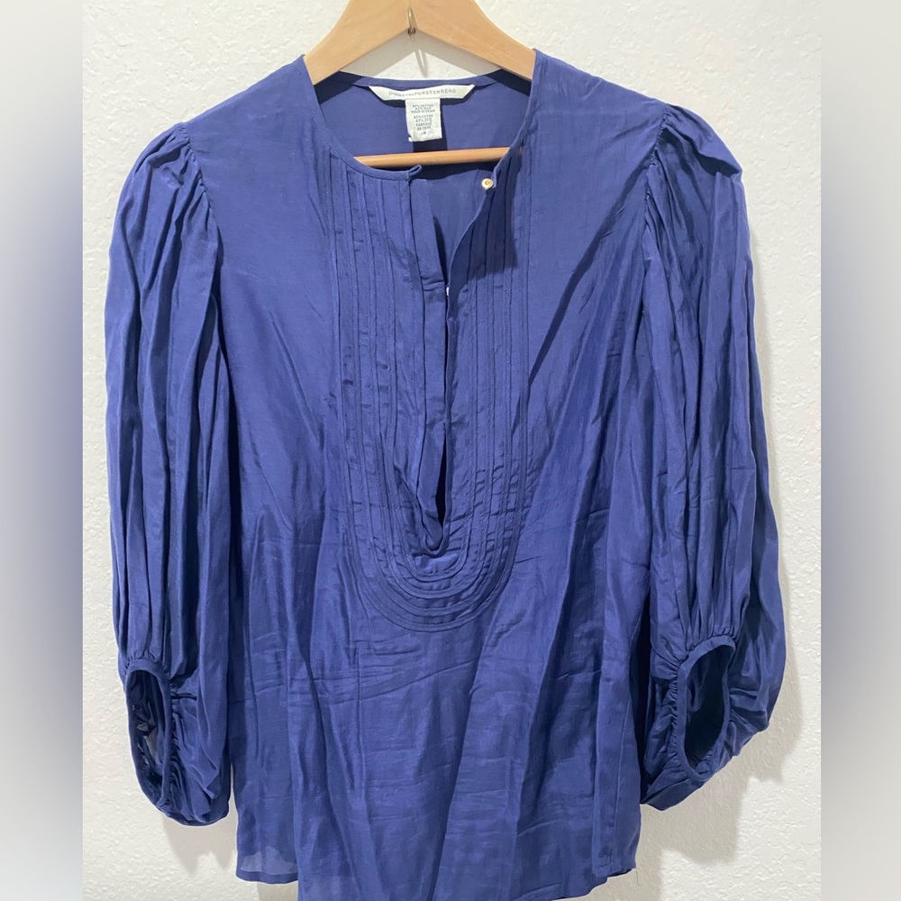 DFV silk blouse. Great preowned condition